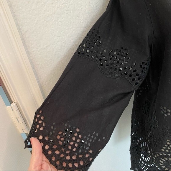 NWOT Tommy Bahama Eyelet Lace Black 3/4 Sleeve Cut Out Crochet Look Top SZ L - Picture 4 of 10
